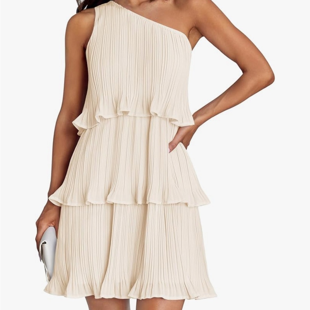 Chic One-Shoulder Cream Dress